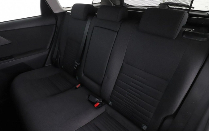 Toyota Auris cena 57200 przebieg: 164281, rok produkcji 2015 z Szczucin małe 352